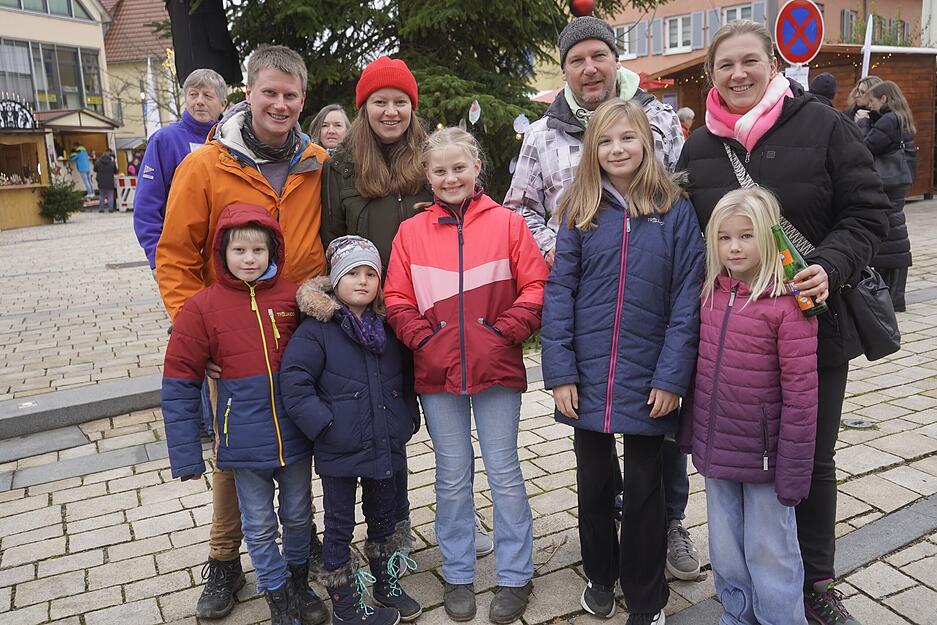 Stadtweihnacht mit Charme: Lichter, Musik und winterliche Stimmung. Stadtweihnacht mit Charme: Lichter, Musik und winterliche Stimmung.
