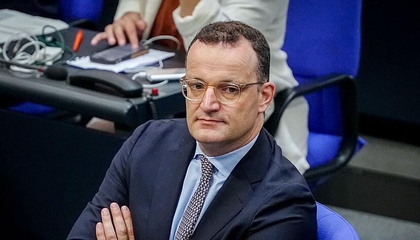 Spahn sieht sich nach abgesagter Richterwahl Vorw&uuml;rfen ausgesetzt.