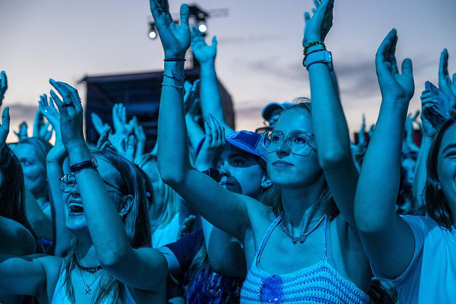 Rund 10.000 Besucher kamen am Freitagabend aufs Festivalgelände in Künzelsau-Gaisbach.