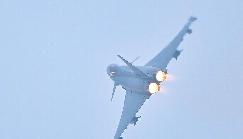 Die Golfstaaten haben Interesse an R&uuml;stungsg&uuml;tern wie dem Eurofighter. (Archivfoto)
