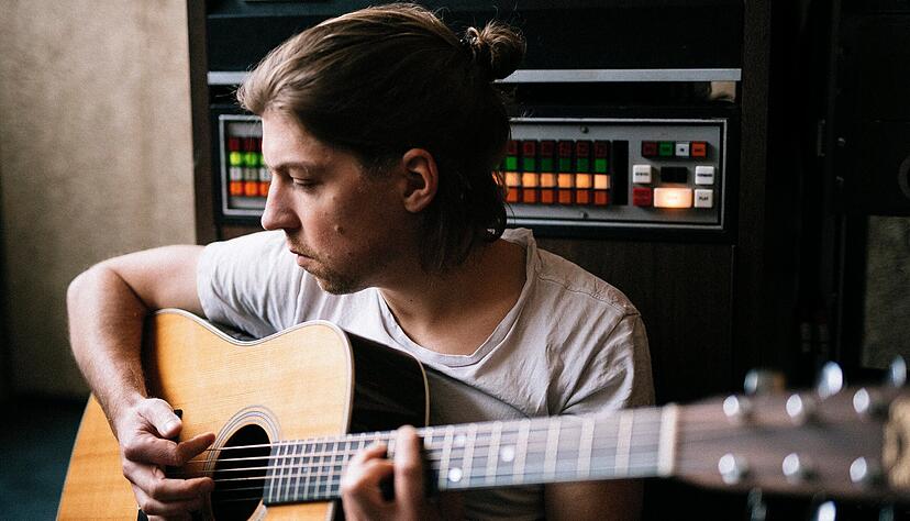 Musiker Philipp Poisel spielt im Herbst und Winter Konzerte in Stuttgart und Ludwigsburg Musiker Philipp Poisel spielt im Herbst und Winter Konzerte in Stuttgart und Ludwigsburg