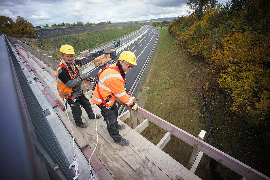 Autobahnsperrung wegen Br&uuml;ckenabriss