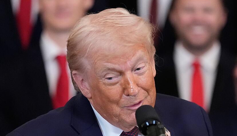 Trump droht dem Iran mit einem milit&auml;rischen Eingreifen.