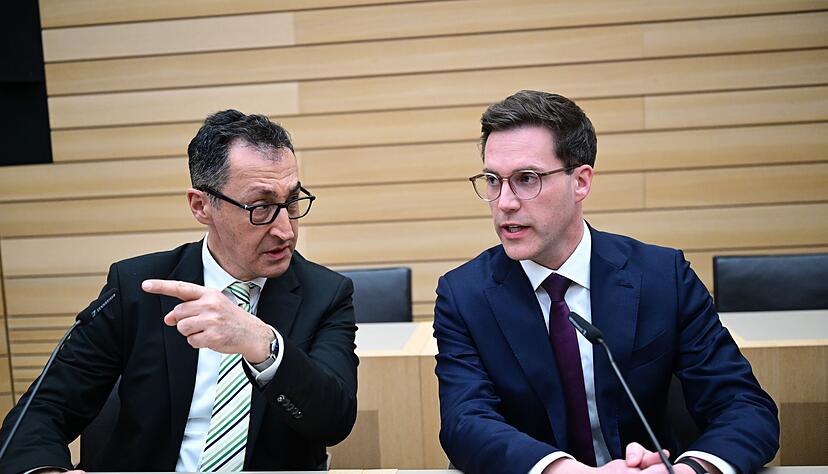 Ein gutes Verhältnis, wie es ihre Vorgänger hatten, müssen sich Cem Özdemir und Manuel Hagel aus Sicht der Verhandlungsexperten erst noch erarbeiten. (Archivbild) Ein gutes Verhältnis, wie es ihre Vorgänger hatten, müssen sich Cem Özdemir und Manuel Hagel aus Sicht der Verhandlungsexperten erst noch erarbeiten. (Archivbild)