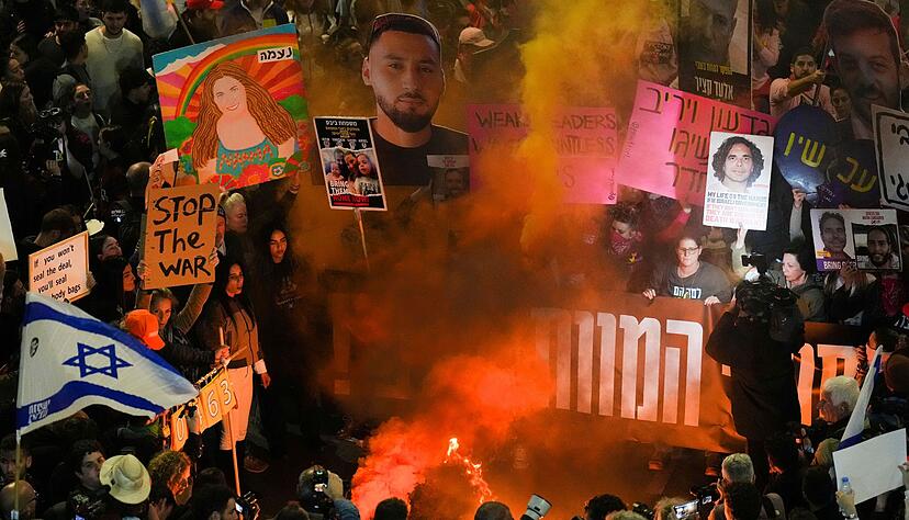 Tausende haben in Israel f&uuml;r einen Geisel-Deal demonstriert.