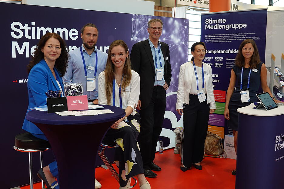 Ein weiteres Familienunternehmen aus der Region: Das Stimme-Team zeigt in Künzelsau Flagge. Ein weiteres Familienunternehmen aus der Region: Das Stimme-Team zeigt in Künzelsau Flagge.