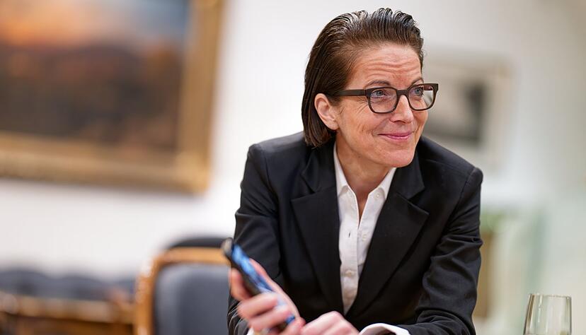 Auf ihr letztes Schlager-Video hin hat sie nach eigener Aussage mehr als 70 Bewerbungen erhalten. Auf ihr letztes Schlager-Video hin hat sie nach eigener Aussage mehr als 70 Bewerbungen erhalten.