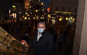 2020: neue Weihnachtsdeko samt Corona-Einkaufsabend.
Foto: Archiv/Pfäffle 2020: neue Weihnachtsdeko samt Corona-Einkaufsabend.
Foto: Archiv/Pfäffle