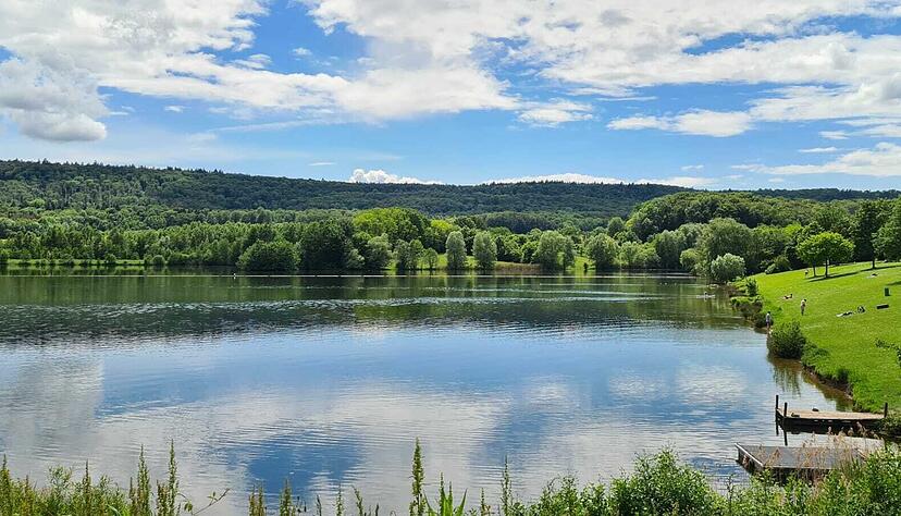 Idyllisch gelegen: die Ehmetsklinge in Zaberfeld. Das Baden ist kostenlos, fürs Parken müssen Badegäste zahlen. Idyllisch gelegen: die Ehmetsklinge in Zaberfeld. Das Baden ist kostenlos, fürs Parken müssen Badegäste zahlen.