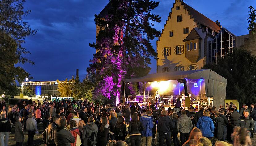 Rock und Pop, Blasmusik und Bigband-Sound, dazu ein Mini-Jazzfestival − das Musikprogramm auf dem Ganzhornfest ist abwechslungsreich. Dazu kommen noch Tanzdarbietungen auf den Bühnen.
Foto: Dennis Mugler Rock und Pop, Blasmusik und Bigband-Sound, dazu ein Mini-Jazzfestival − das Musikprogramm auf dem Ganzhornfest ist abwechslungsreich. Dazu kommen noch Tanzdarbietungen auf den Bühnen.
Foto: Dennis Mugler