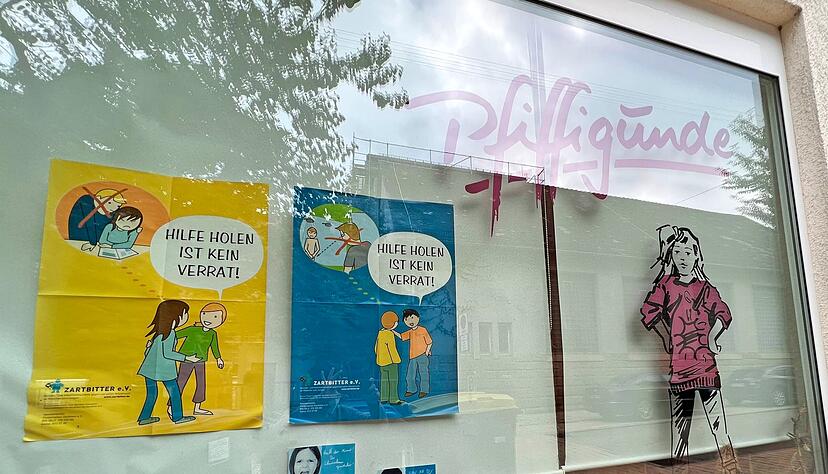 Hilfe holen: Das kann man bei der Fachberatungsstelle Pfiffigunde in Heilbronn und bei Jumäx im Heilbronner Landratsamt.
Foto: Ulrike Plapp-Schirmer Hilfe holen: Das kann man bei der Fachberatungsstelle Pfiffigunde in Heilbronn und bei Jumäx im Heilbronner Landratsamt.
Foto: Ulrike Plapp-Schirmer