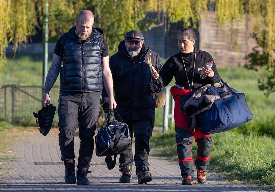 Der Dienstag k&ouml;nnte der Tag der Entscheidung werden: Denn der Buckelwal "Timmy" soll mithilfe einer finalen Rettungsaktion aus seiner misslichen Lage vor der Insel Poel befreit werden.