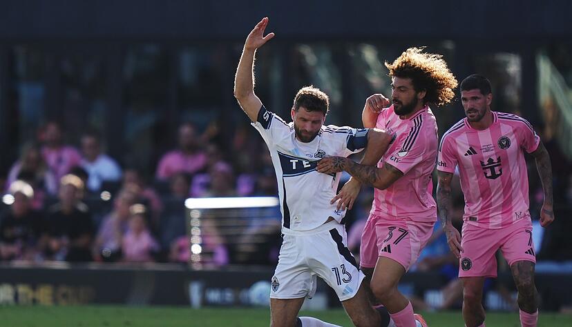 Müller (links) lieferte sich intensive Zweikämpfe Müller (links) lieferte sich intensive Zweikämpfe