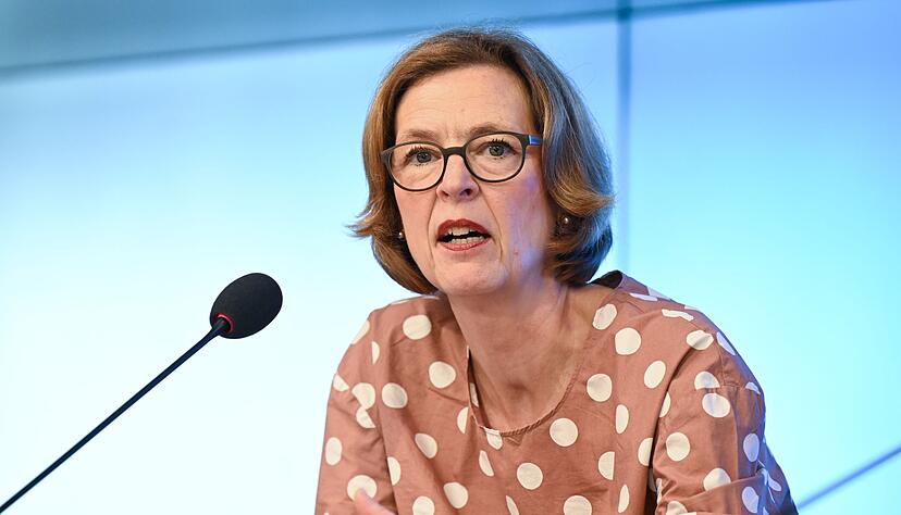 Beate Bube, Präsidentin des Landesamtes für Verfassungsschutz in Baden-Württemberg. Beate Bube, Präsidentin des Landesamtes für Verfassungsschutz in Baden-Württemberg.
