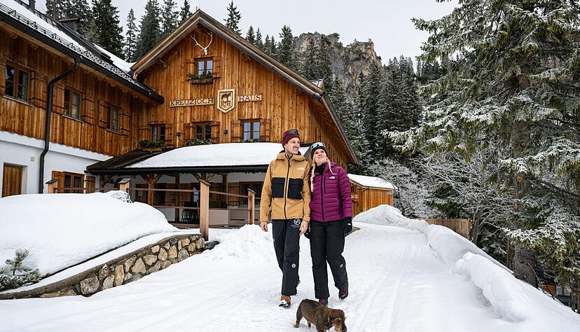 Nur mit der passenden Unterkunft wird der Winterurlaub f&uuml;r Zwei- und Vierbeiner wirklich entspannt.
