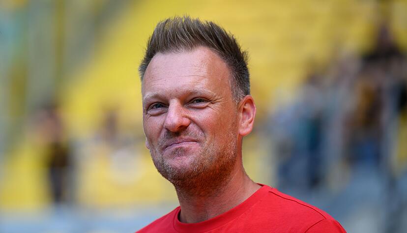 Stuttgarts Trainer Markus Fiedler wechselt nun zum Zweitligisten nach Magdeburg. Stuttgarts Trainer Markus Fiedler wechselt nun zum Zweitligisten nach Magdeburg.