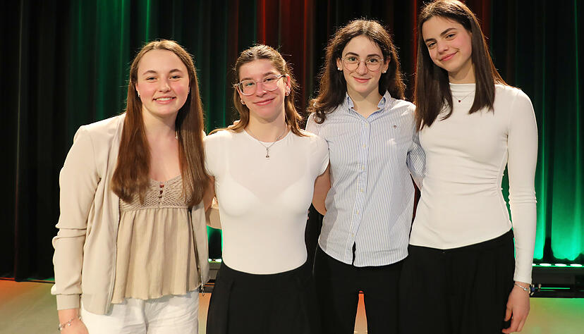 Geh&ouml;ren zu den mehr als 100 gef&ouml;rderten Talenten (von links) Enya Braun, Lisa Ball, Sofia Wagner-Villadangos, Nina Dujic