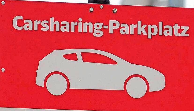 Wird Carsharing in der Wohnanlage geboten, entfallen fünf reguläre Stellplätze. Es müssen aber nicht zwingend E-Autos gemeinsam genutzt werden. Wird Carsharing in der Wohnanlage geboten, entfallen fünf reguläre Stellplätze. Es müssen aber nicht zwingend E-Autos gemeinsam genutzt werden.