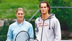„Er behält seine innere Ruhe auch auf dem Platz und agiert immer sehr überlegt.“
D. Schwarzer über Sebastian Fitz „Er behält seine innere Ruhe auch auf dem Platz und agiert immer sehr überlegt.“
D. Schwarzer über Sebastian Fitz