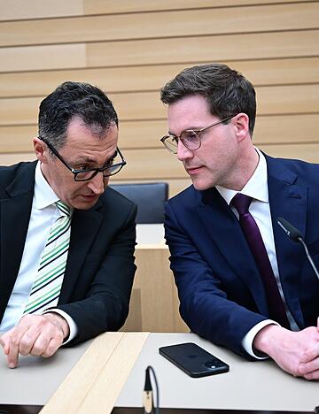 Cem Özdemir (Bündnis 90/Die Grünen, l) und Manuel Hagel (CDU), vor den Landtagswahlen Baden-Württemberg. (Symbolbild) Cem Özdemir (Bündnis 90/Die Grünen, l) und Manuel Hagel (CDU), vor den Landtagswahlen Baden-Württemberg. (Symbolbild)