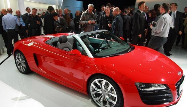 Den Audi R8 gibt es künftig auch »oben ohne«.