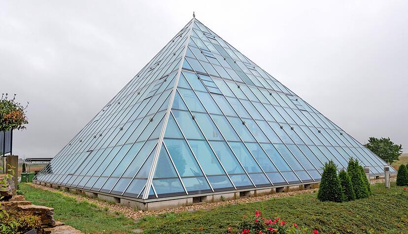 Das Pyramiden-Wohnhaus in Bönnigheim erinnert an ein Kunstwerk. Das Wohnen der Zukunft? Nein. Ein Luxusobjekt, sagt der Erfinder.