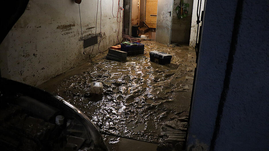 Unwetter sorgen f&uuml;r &Uuml;berschwemmungen im Landkreis Karlsruhe.