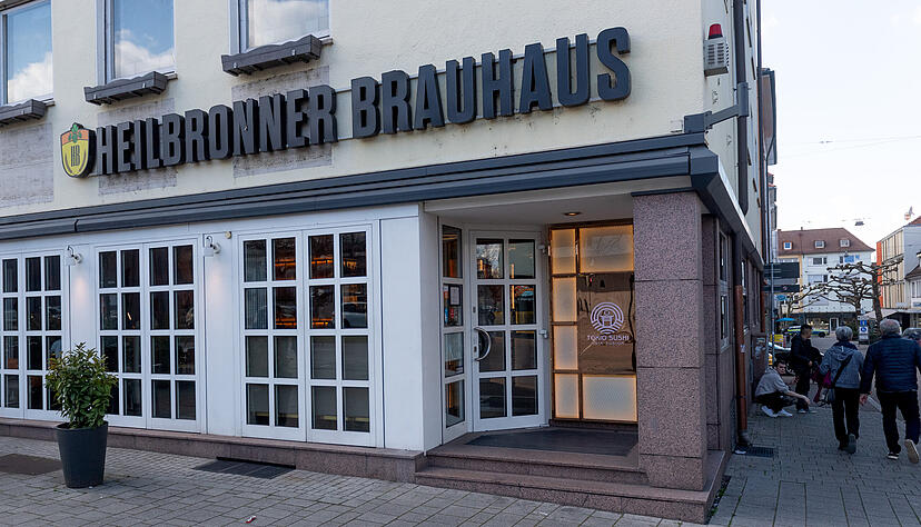 Im ehemaligen Brauhaus in der Allee hat jetzt das Restaurant Tokio Sushi Neuer&ouml;ffnung gefeiert. Fotos: Mario Berger