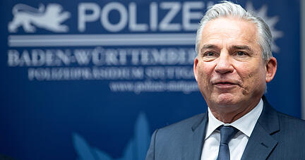 Baden-Württembergs Innenminister Thomas Strobl (CDU) macht sich dafür stark, die Mindeststrafe zu erhöhen bei gefährlicher Körperverletzung gegen Polizisten. Foto: dpa Baden-Württembergs Innenminister Thomas Strobl (CDU) macht sich dafür stark, die Mindeststrafe zu erhöhen bei gefährlicher Körperverletzung gegen Polizisten. Foto: dpa
