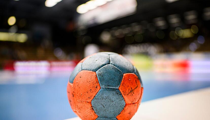 Handball-Jugendnationalspieler Krügele verlängert seinen Vertrag in Bietigheim bis 2027. Handball-Jugendnationalspieler Krügele verlängert seinen Vertrag in Bietigheim bis 2027.