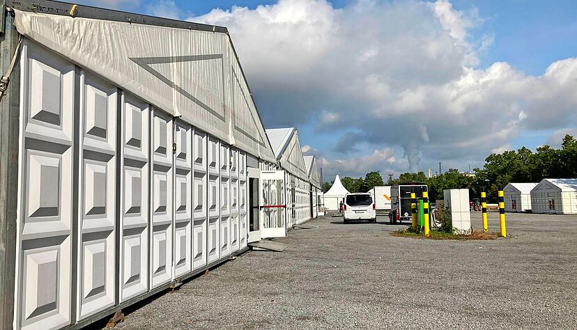 Noch sind auf der Theresienwiese bei den Messehallen kaum Menschen zu sehen. Das soll sich ab dem Er&ouml;ffnungstag am 13. Oktober &auml;ndern.
Foto: Annika Heffter