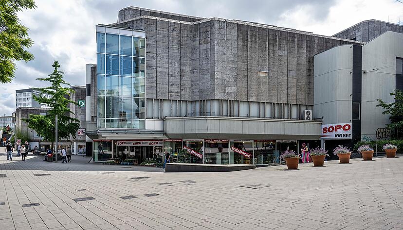 Nach der Kritik der Stadträte äußert sich die Heilbronner Verwaltung – und zeigt damit, wie sie zur Idee einer Markthalle steht. Nach der Kritik der Stadträte äußert sich die Heilbronner Verwaltung – und zeigt damit, wie sie zur Idee einer Markthalle steht.