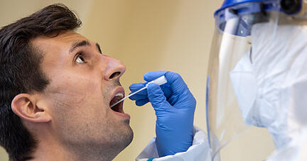 Eine hohe Fehlerquote bei PCR-Tests könne man nicht bestätigen, heißt es von den Heilbronner SLK-Kliniken. Foto: dpa