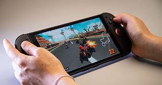 Grafik-Boost f&uuml;r unterwegs: Mit dem neuen Handheld-Boost-Modus zeigt die Switch 2 Spiele auch mobil in 1080p-Aufl&ouml;sung statt der bisherigen 720p.