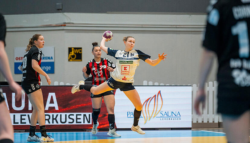 Ihr bislang letztes Spiel für die Sport-Union Neckarsulm bestritt Alessia Riner Ende April 2025 in der Leverkusener Ostermann-Arena im zweiten Playdown-Spiel gegen Bayer 04. Weitere Einsätze werden hinzukommen − spätestens in der nächsten Saison. Ihr bislang letztes Spiel für die Sport-Union Neckarsulm bestritt Alessia Riner Ende April 2025 in der Leverkusener Ostermann-Arena im zweiten Playdown-Spiel gegen Bayer 04. Weitere Einsätze werden hinzukommen − spätestens in der nächsten Saison.