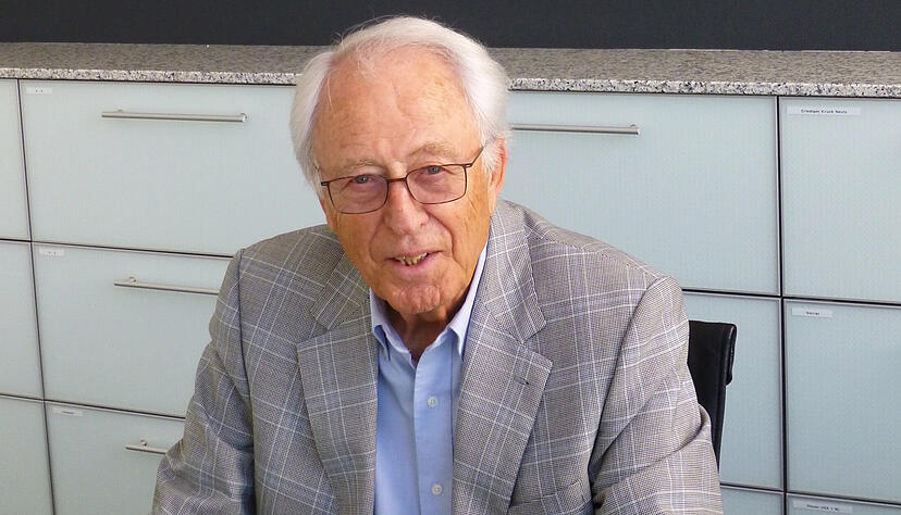 Hermann Flachsmann ist immer noch regelmäßig in seinem Büro. Foto: Archiv Hermann Flachsmann ist immer noch regelmäßig in seinem Büro. Foto: Archiv