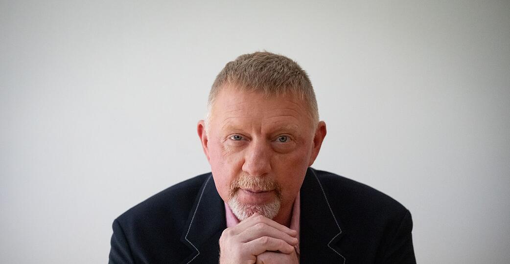 Boris Becker fordert von den Konkurrenten von Carlos Alcaraz und Jannik Sinner eine Steigerung.