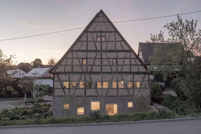 Eine Scheune als Büro in Öhringen-Obermaßholderbach Eine Scheune als Büro in Öhringen-Obermaßholderbach