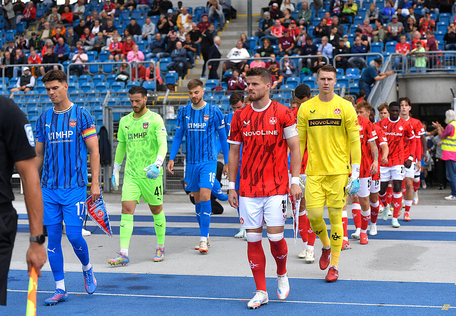 Der Bundesligist Heidenheim spielte gegen den Zweitligisten Kaiserslautern im Heilbronner Frankenstadion.