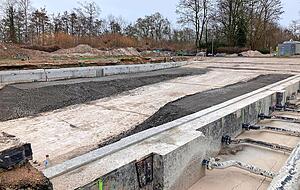 Das Wellenbecken im Rappsodie-Hallenbad ist nach wie vor eine Baustelle. Eigentlich sollte die Wellenmaschine im April eingebaut werden.