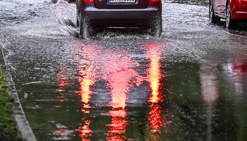 In der Nacht kam es laut Beh&ouml;rden zu keinen gr&ouml;&szlig;eren Zwischenf&auml;llen.