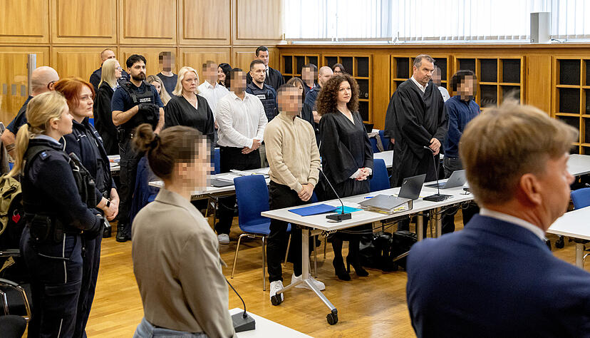 Vergeltungsplan nach &Uuml;berfall aufs eigene Drogenlager? Die Angeklagten im Drogendealer-Prozess am Heilbronner Landgericht sind zwischen 19 und 22 Jahre alt.
Foto: Lina Bihr