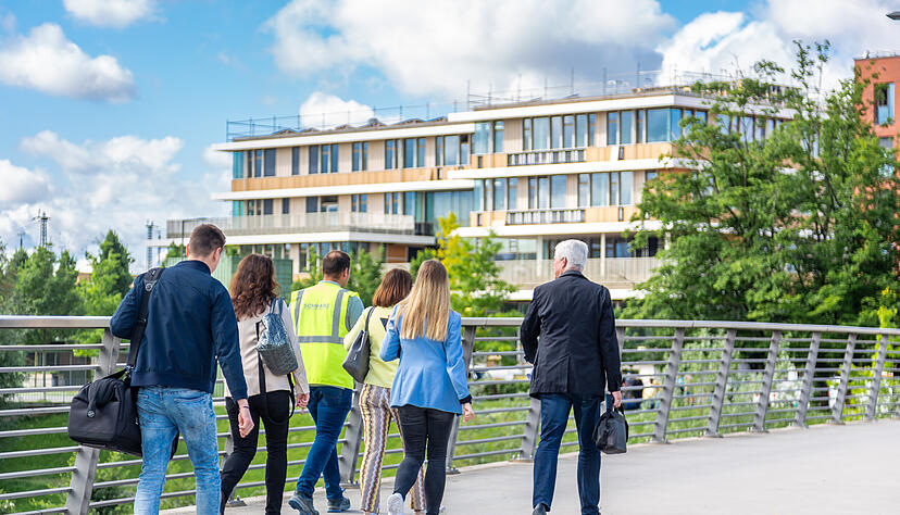 Baustellen-Besichtigung der Josef-Schwarz-Schule im Neckarbogen