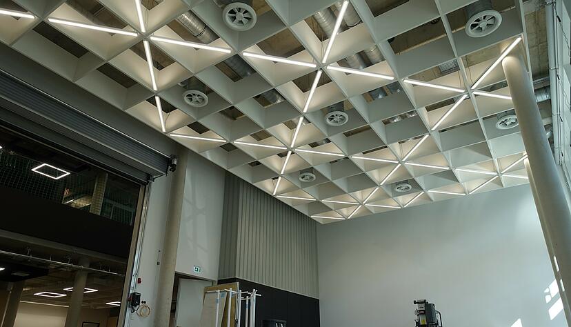 Im Veranstaltungsraum Think Tank darf die Bel&uuml;ftung nicht erst einschalten, wenn Besucher eintreffen. Das Raumbuchungssystem muss also ber&uuml;cksichtigt werden.