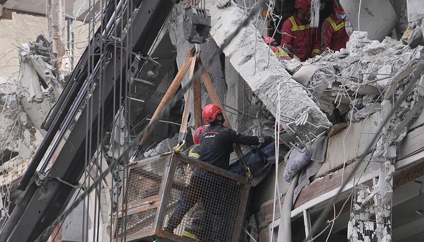 Die Angriffe der USA und Israels auf den Iran dauern an. Die Angriffe der USA und Israels auf den Iran dauern an.