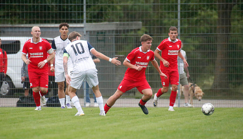Am Montag steht f&uuml;r Gommersdorf mit Noah Heim und Simon Leis (hinten rechts) das Spiel bei Waldhof II an. Vorher ist das Heimspiel gegen Pforzheim.
Foto: Schmerbeck