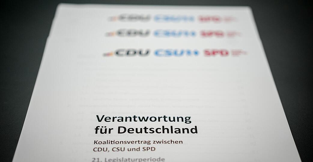 Die SPD-Mitglieder haben im April zwei Wochen Zeit um über den Koalitionsvertrag mit der Union abzustimmen. Die SPD-Mitglieder haben im April zwei Wochen Zeit um über den Koalitionsvertrag mit der Union abzustimmen.
