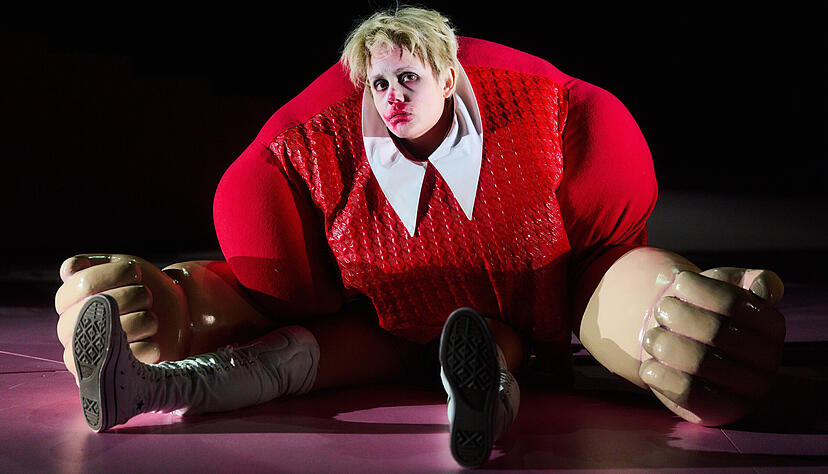 Zwischen Depression und Manie: Paulina Alpen spielt den bipolaren Autor Thomas Melle.