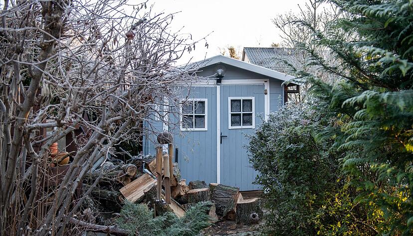Auch im Winter gilt: Nicht alles aufr&auml;umen. Unaufger&auml;umte Ecken bieten N&uuml;tzlingen sichere R&uuml;ckzugsorte.