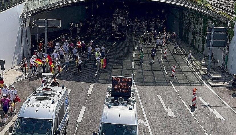 Fußballfans beschädigten einen Tunnel in Stuttgart